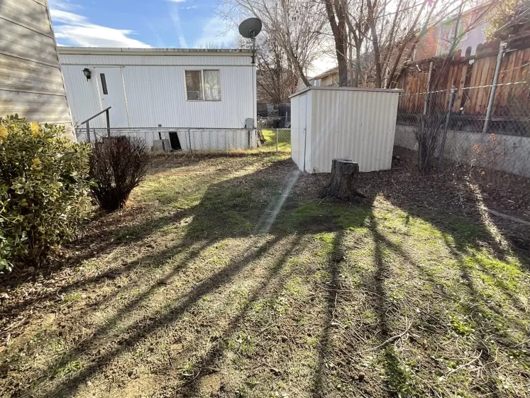 322 Lucky Ln, Reno, Nevada 89502, 2 Bedrooms Bedrooms, 10 Rooms Rooms,1 BathroomBathrooms,Manufactured,Residential,Lucky,260000923