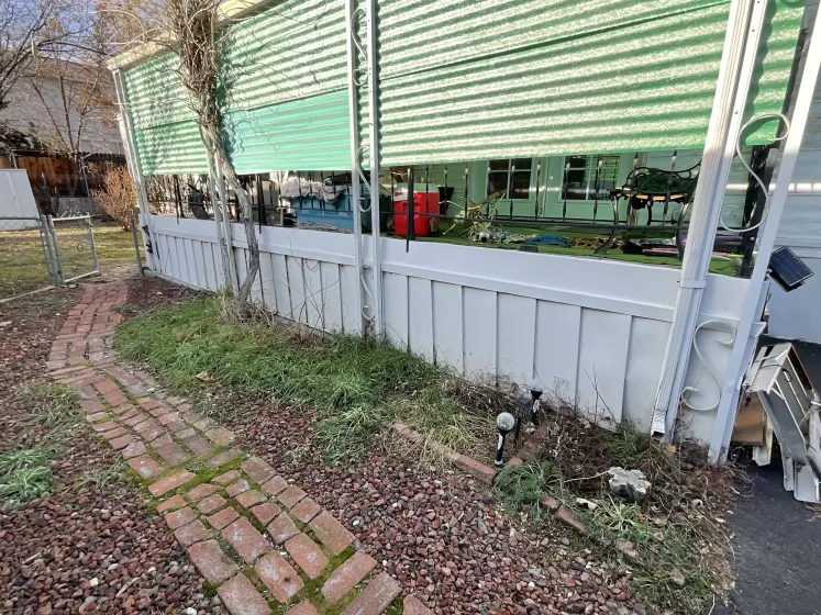 322 Lucky Ln, Reno, Nevada 89502, 2 Bedrooms Bedrooms, 10 Rooms Rooms,1 BathroomBathrooms,Manufactured,Residential,Lucky,260000923