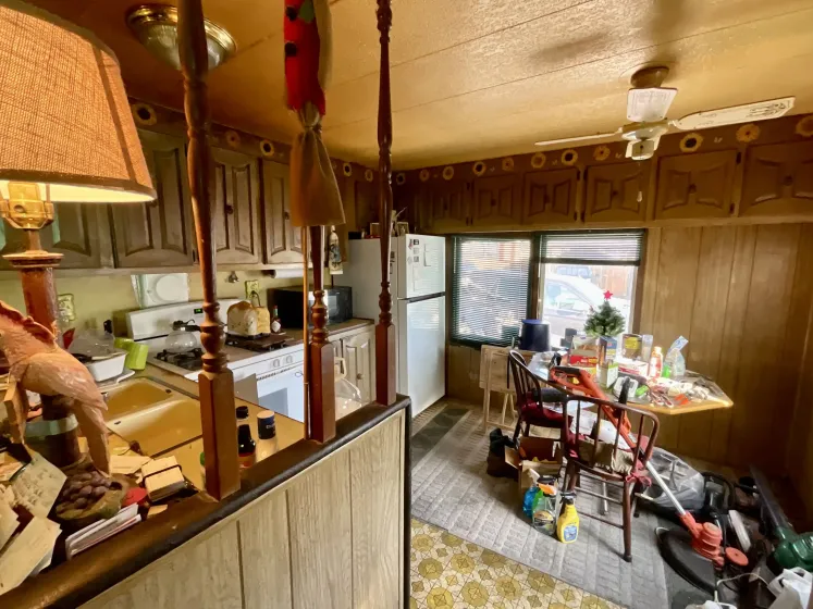 322 Lucky Ln, Reno, Nevada 89502, 2 Bedrooms Bedrooms, 10 Rooms Rooms,1 BathroomBathrooms,Manufactured,Residential,Lucky,260000923