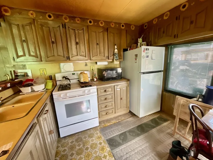 322 Lucky Ln, Reno, Nevada 89502, 2 Bedrooms Bedrooms, 10 Rooms Rooms,1 BathroomBathrooms,Manufactured,Residential,Lucky,260000923