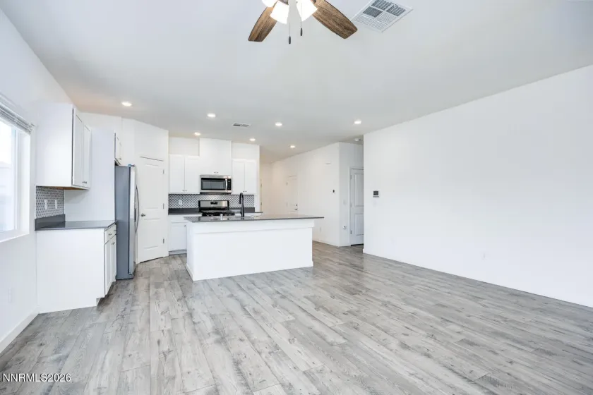 343 Crystal, Fallon, Nevada 89406, 3 Bedrooms Bedrooms, ,2 BathroomsBathrooms,Residential,Residential,Crystal,260000931