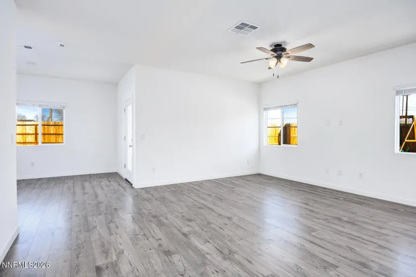 343 Crystal, Fallon, Nevada 89406, 3 Bedrooms Bedrooms, ,2 BathroomsBathrooms,Residential,Residential,Crystal,260000931