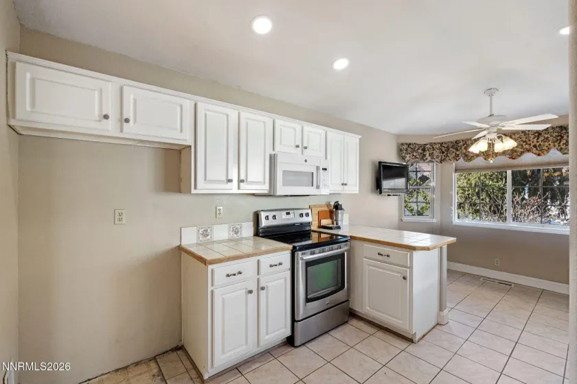 6804 Dorchester, Sparks, Nevada 89436, 3 Bedrooms Bedrooms, ,2 BathroomsBathrooms,Residential,Residential,Dorchester,260000934