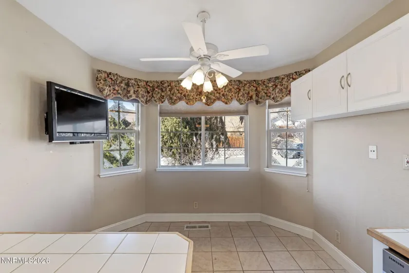 6804 Dorchester, Sparks, Nevada 89436, 3 Bedrooms Bedrooms, ,2 BathroomsBathrooms,Residential,Residential,Dorchester,260000934