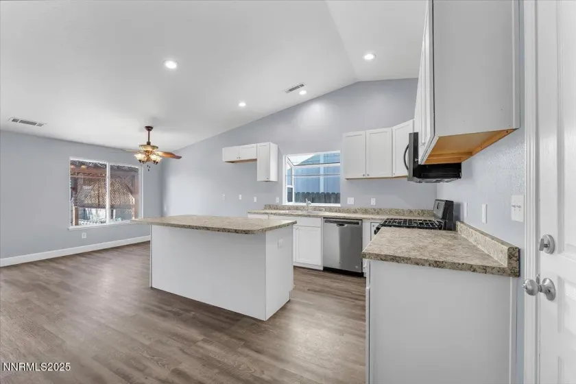 539 Rawe Peak, Dayton, Nevada 89403, 4 Bedrooms Bedrooms, ,2 BathroomsBathrooms,Residential,Residential,Rawe Peak,250052215