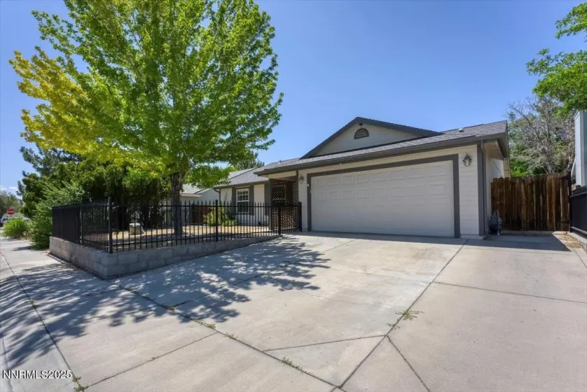 539 Rawe Peak, Dayton, Nevada 89403, 4 Bedrooms Bedrooms, ,2 BathroomsBathrooms,Residential,Residential,Rawe Peak,250052215