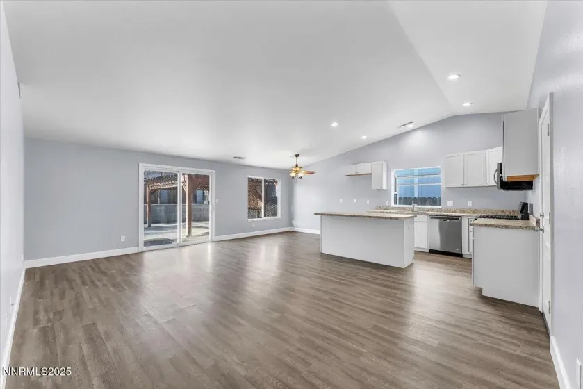 539 Rawe Peak, Dayton, Nevada 89403, 4 Bedrooms Bedrooms, ,2 BathroomsBathrooms,Residential,Residential,Rawe Peak,250052215