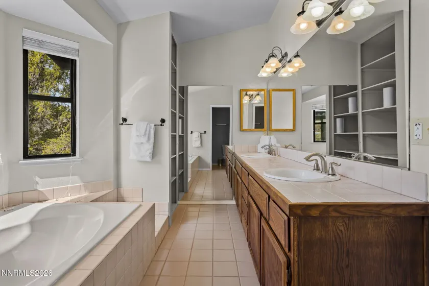 4266 Whistlewood, Reno, Nevada 89509, 4 Bedrooms Bedrooms, ,4 BathroomsBathrooms,Residential,Residential,Whistlewood,260000944