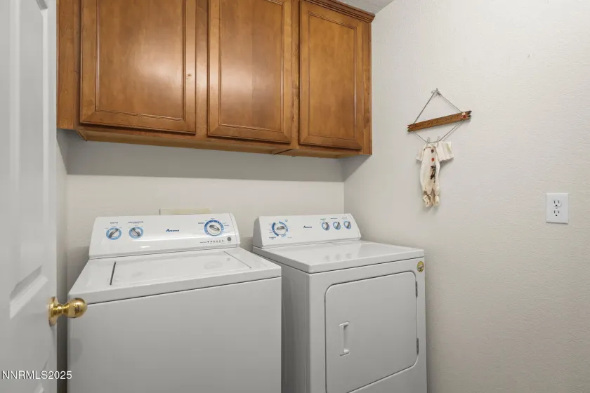 6636 Latour, Sparks, Nevada 89436, 4 Bedrooms Bedrooms, ,4 BathroomsBathrooms,Residential,Residential,Latour,260000954