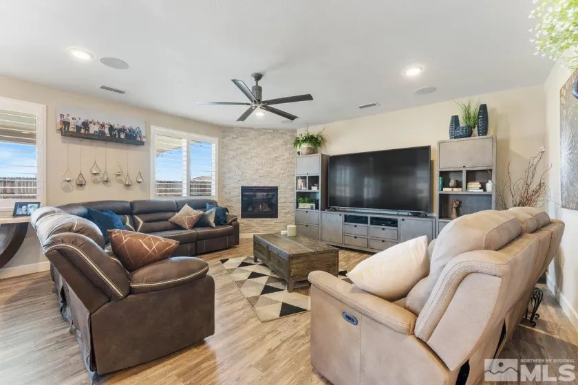 477 Scenic Ridge, Reno, Nevada 89506, 3 Bedrooms Bedrooms, ,2 BathroomsBathrooms,Residential,Residential,Scenic Ridge,250055296