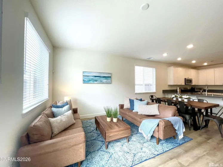 1993 Zidane, Sparks, Nevada 89436, 4 Bedrooms Bedrooms, ,3 BathroomsBathrooms,Residential,Residential,Zidane,260000956