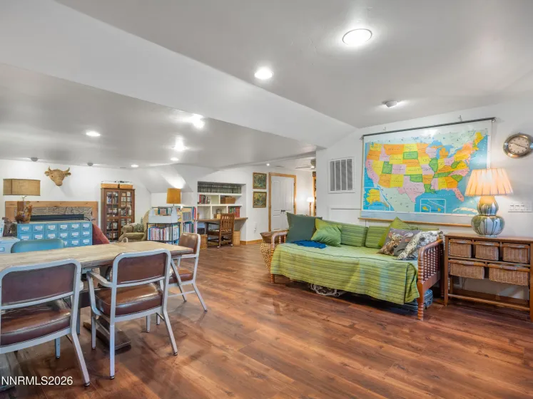 1880 Franklin, Carson City, Nevada 89706, 5 Bedrooms Bedrooms, ,3 BathroomsBathrooms,Residential,Residential,Franklin,260000958