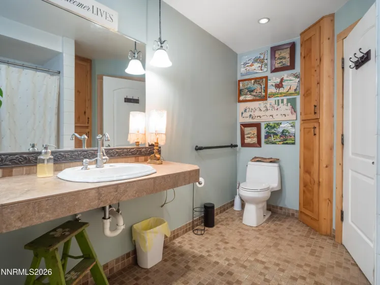 1880 Franklin, Carson City, Nevada 89706, 5 Bedrooms Bedrooms, ,3 BathroomsBathrooms,Residential,Residential,Franklin,260000958