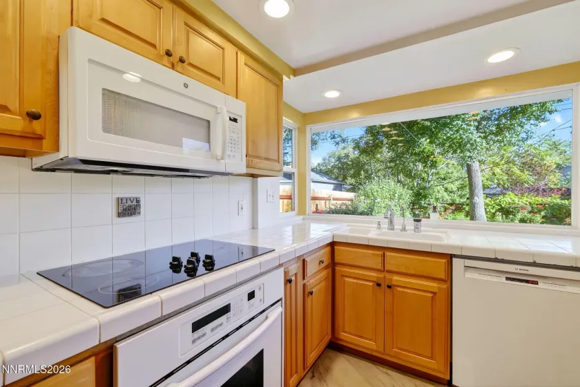 1464 Mark Twain, Reno, Nevada 89509, 3 Bedrooms Bedrooms, ,2 BathroomsBathrooms,Residential,Residential,Mark Twain,260000959