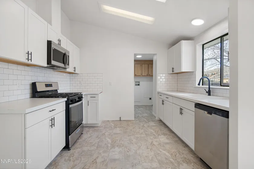 140 Rose Peak, Dayton, Nevada 89403, 3 Bedrooms Bedrooms, ,2 BathroomsBathrooms,Residential,Residential,Rose Peak,260000967