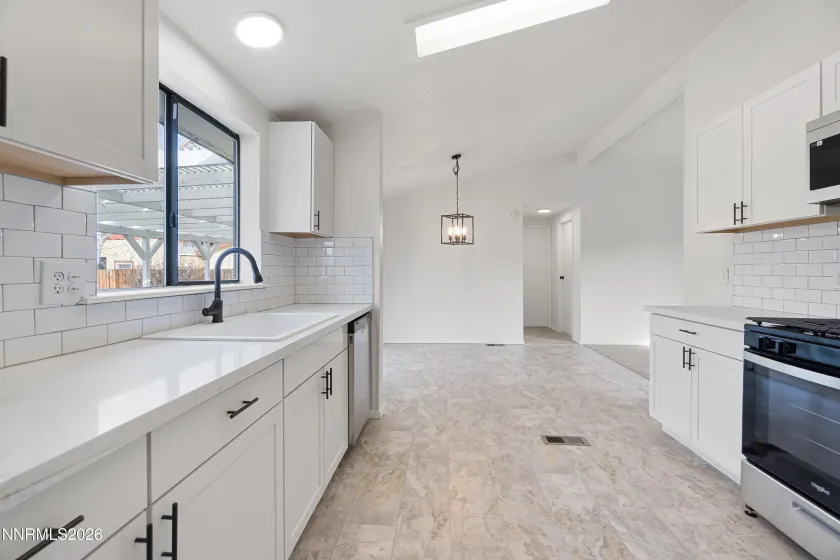 140 Rose Peak, Dayton, Nevada 89403, 3 Bedrooms Bedrooms, ,2 BathroomsBathrooms,Residential,Residential,Rose Peak,260000967