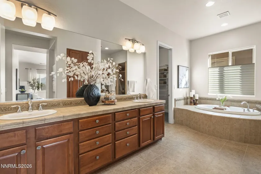 2610 Trail Rider, Reno, Nevada 89521, 4 Bedrooms Bedrooms, ,4 BathroomsBathrooms,Residential,Residential,Trail Rider,260000968