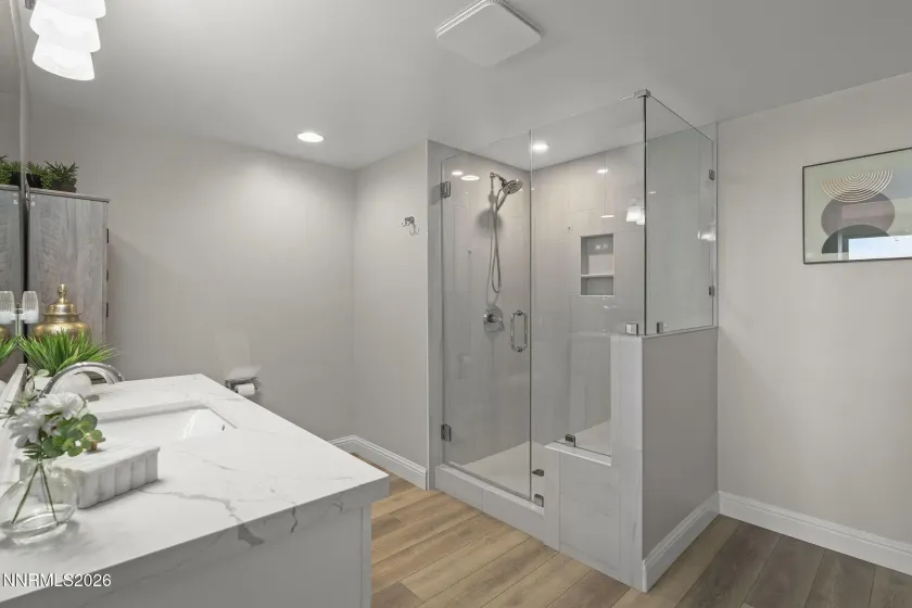 50 Sierra, Reno, Nevada 89501, 2 Bedrooms Bedrooms, ,2 BathroomsBathrooms,Residential,Residential,Sierra,260000981