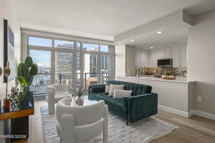 50 Sierra, Reno, Nevada 89501, 2 Bedrooms Bedrooms, ,2 BathroomsBathrooms,Residential,Residential,Sierra,260000981