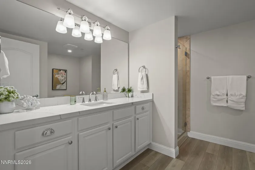 50 Sierra, Reno, Nevada 89501, 2 Bedrooms Bedrooms, ,2 BathroomsBathrooms,Residential,Residential,Sierra,260000981