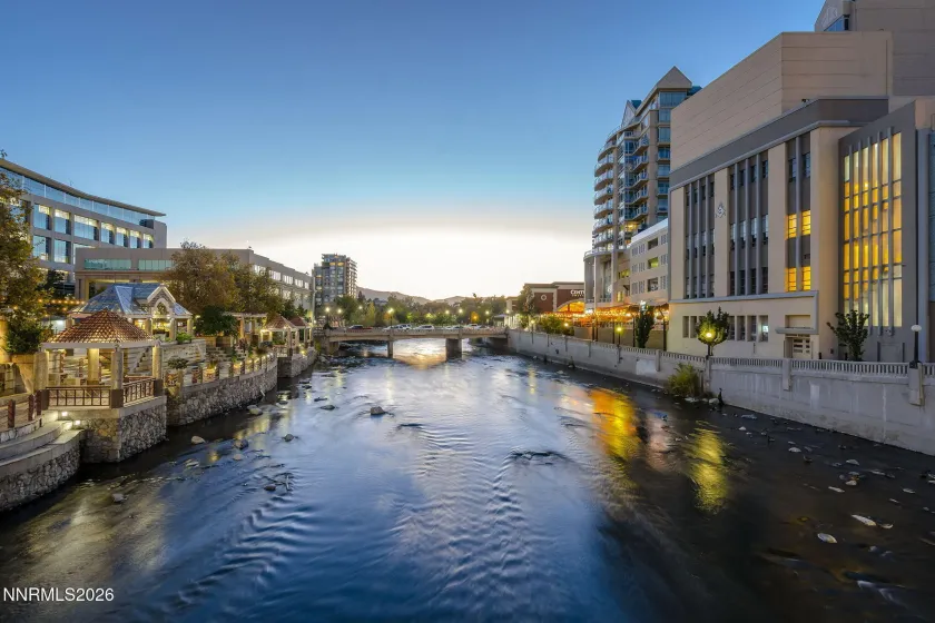 50 Sierra, Reno, Nevada 89501, 2 Bedrooms Bedrooms, ,2 BathroomsBathrooms,Residential,Residential,Sierra,260000981