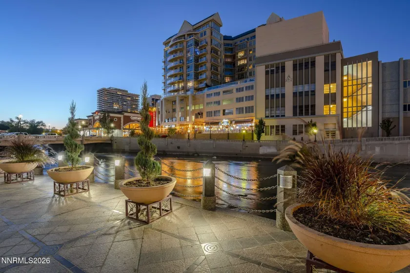 50 Sierra, Reno, Nevada 89501, 2 Bedrooms Bedrooms, ,2 BathroomsBathrooms,Residential,Residential,Sierra,260000981