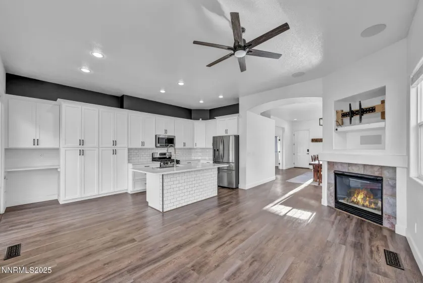 9638 Thunder Mountain, Reno, Nevada 89521, 4 Bedrooms Bedrooms, ,2 BathroomsBathrooms,Residential,Residential,Thunder Mountain,260000291