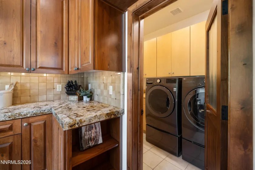 102 Willis, Reno, Nevada 89511, 4 Bedrooms Bedrooms, ,4 BathroomsBathrooms,Residential,Residential,Willis,260000984