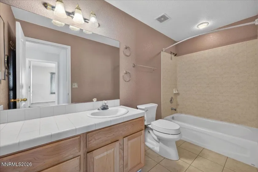 63 Rahonda, Sparks, Nevada 89441, 4 Bedrooms Bedrooms, ,3 BathroomsBathrooms,Residential,Residential,Rahonda,260000990