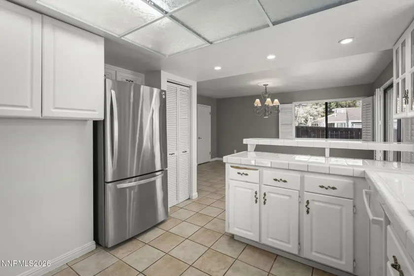 6429 Meadow Valley, Reno, Nevada 89519, 3 Bedrooms Bedrooms, ,3 BathroomsBathrooms,Residential,Residential,Meadow Valley,260000994