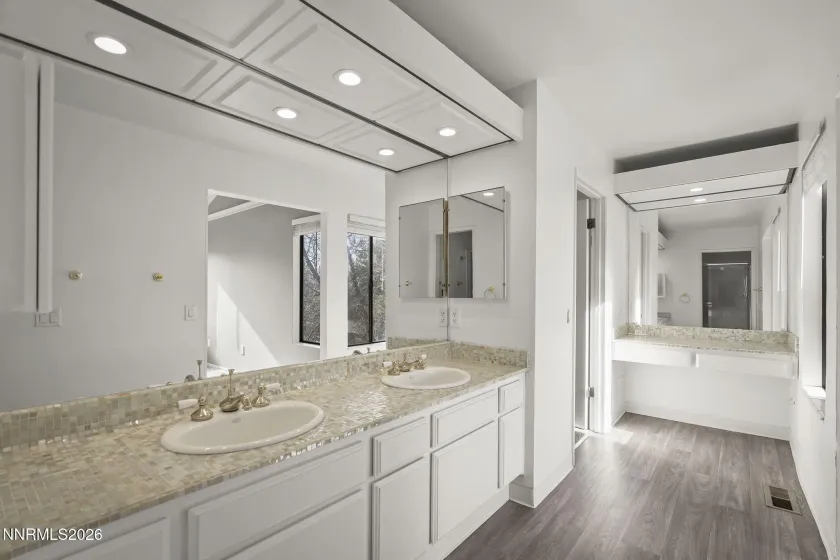 6429 Meadow Valley, Reno, Nevada 89519, 3 Bedrooms Bedrooms, ,3 BathroomsBathrooms,Residential,Residential,Meadow Valley,260000994