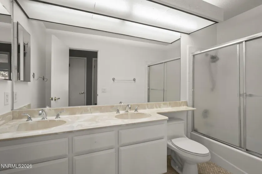 6429 Meadow Valley, Reno, Nevada 89519, 3 Bedrooms Bedrooms, ,3 BathroomsBathrooms,Residential,Residential,Meadow Valley,260000994