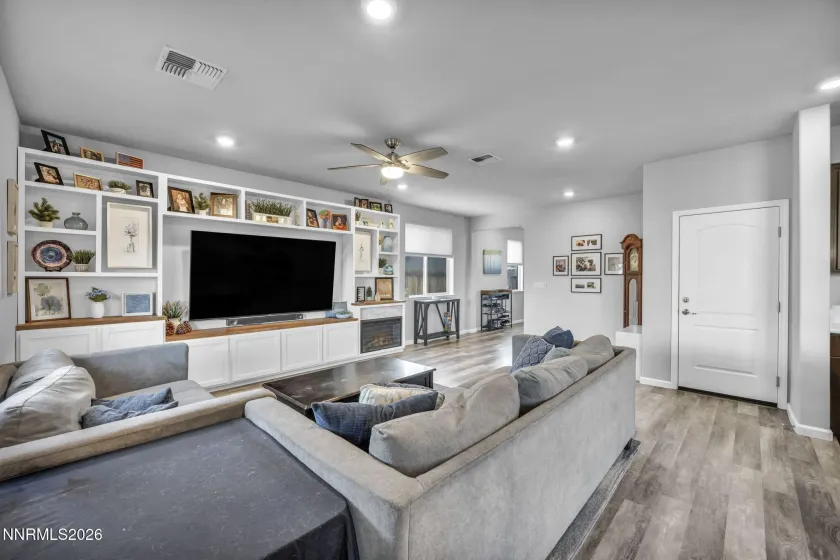 2025 Harmony Valley, Reno, Nevada 89521, 3 Bedrooms Bedrooms, ,3 BathroomsBathrooms,Residential,Residential,Harmony Valley,260000999