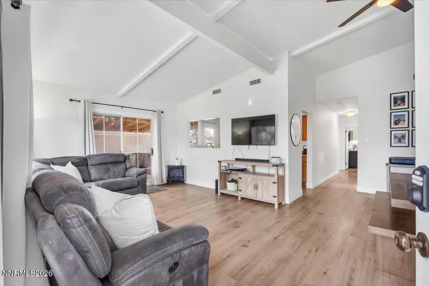 13602 Mount Shasta, Reno, Nevada 89506, 3 Bedrooms Bedrooms, ,1 BathroomBathrooms,Residential,Residential,Mount Shasta,260000998