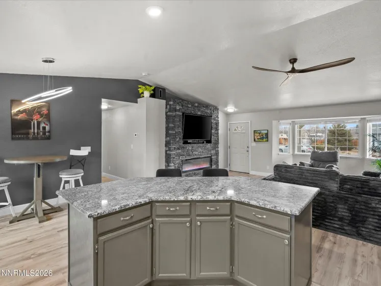 390 Ember, Sparks, Nevada 89436, 3 Bedrooms Bedrooms, ,3 BathroomsBathrooms,Residential,Residential,Ember,260001000