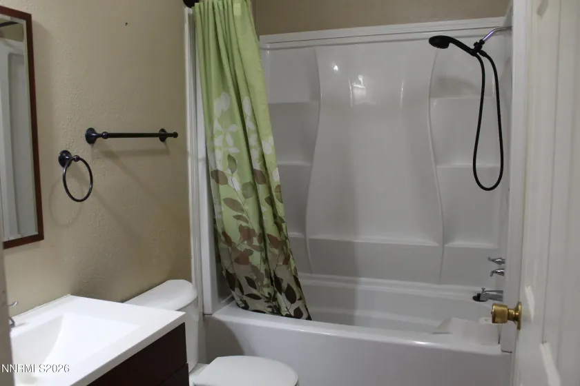 3560 Johnson, Winnemucca, Nevada 89445, 3 Bedrooms Bedrooms, ,2 BathroomsBathrooms,Residential,Residential,Johnson,260001002