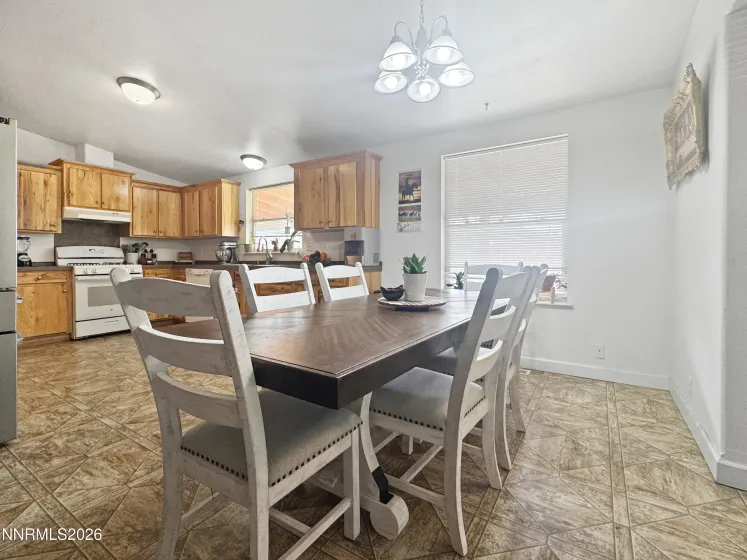 3410 Moon, Winnemucca, Nevada 89445, 3 Bedrooms Bedrooms, ,2 BathroomsBathrooms,Residential,Residential,Moon,260001007