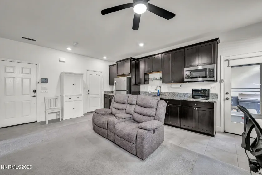 6185 Red Stable, Sparks, Nevada 89436, 4 Bedrooms Bedrooms, ,4 BathroomsBathrooms,Residential,Residential,Red Stable,260001008