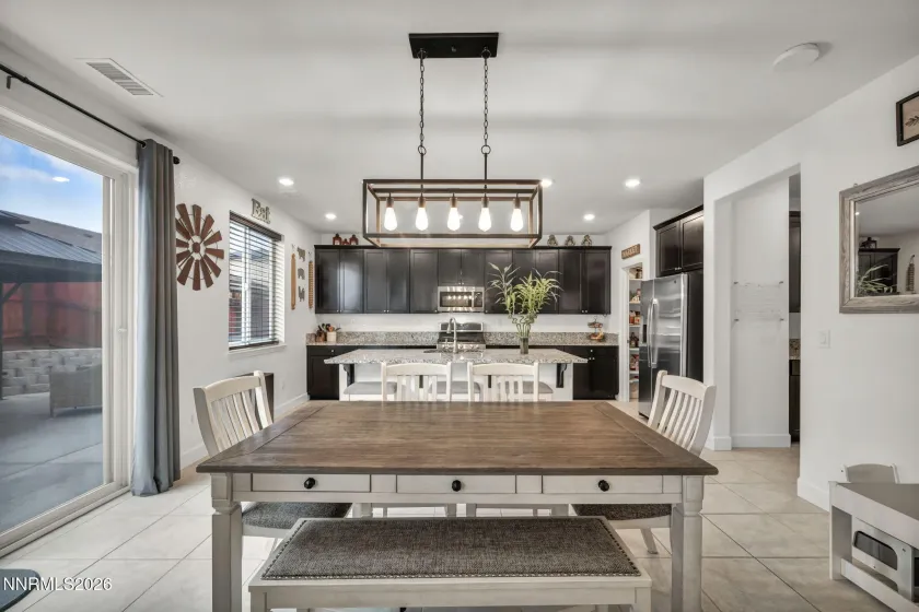 6185 Red Stable, Sparks, Nevada 89436, 4 Bedrooms Bedrooms, ,4 BathroomsBathrooms,Residential,Residential,Red Stable,260001008