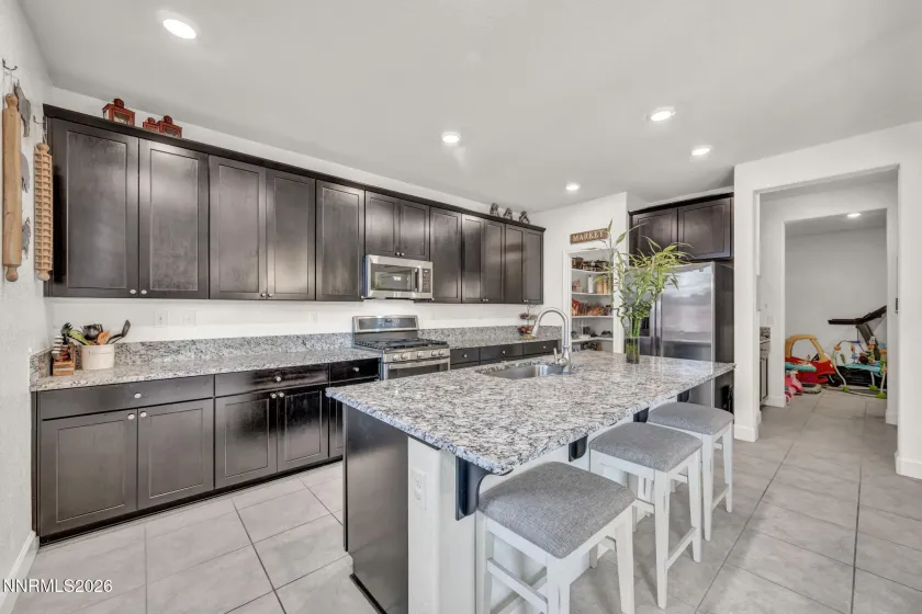 6185 Red Stable, Sparks, Nevada 89436, 4 Bedrooms Bedrooms, ,4 BathroomsBathrooms,Residential,Residential,Red Stable,260001008