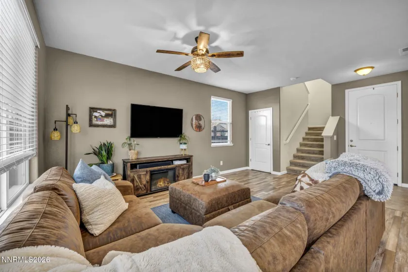 7074 Cinder Village, Sparks, Nevada 89436, 3 Bedrooms Bedrooms, ,3 BathroomsBathrooms,Residential,Residential,Cinder Village,260001011