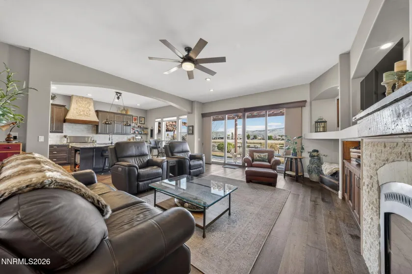 7290 Island Queen, Sparks, Nevada 89436, 3 Bedrooms Bedrooms, ,3 BathroomsBathrooms,Residential,Residential,Island Queen,260001017