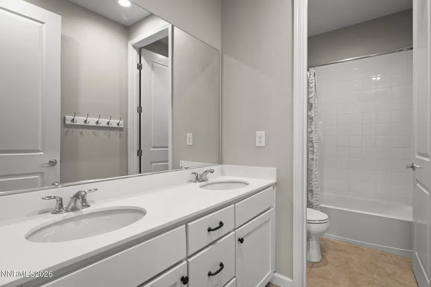 9530 Stony Hill, Reno, Nevada 89521, 4 Bedrooms Bedrooms, ,4 BathroomsBathrooms,Residential,Residential,Stony Hill,260001019