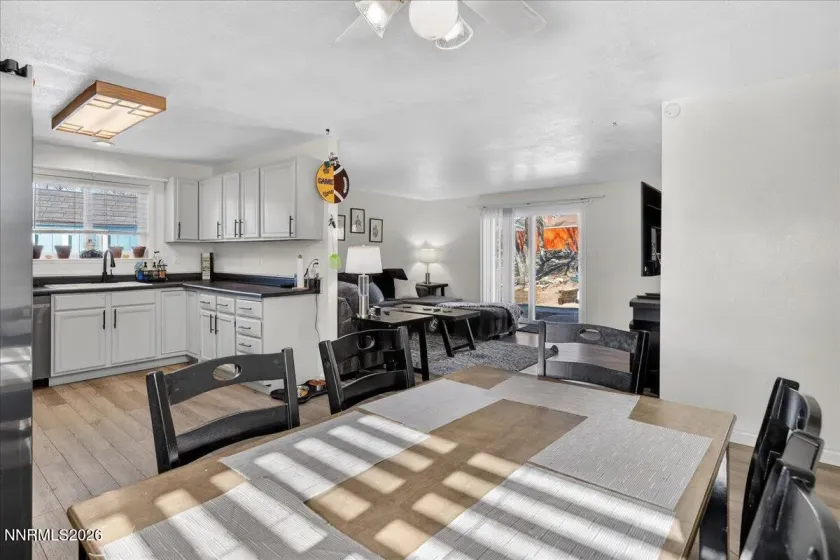 1777 Howard, Sparks, Nevada 89434, 4 Bedrooms Bedrooms, ,2 BathroomsBathrooms,Residential,Residential,Howard,260001025