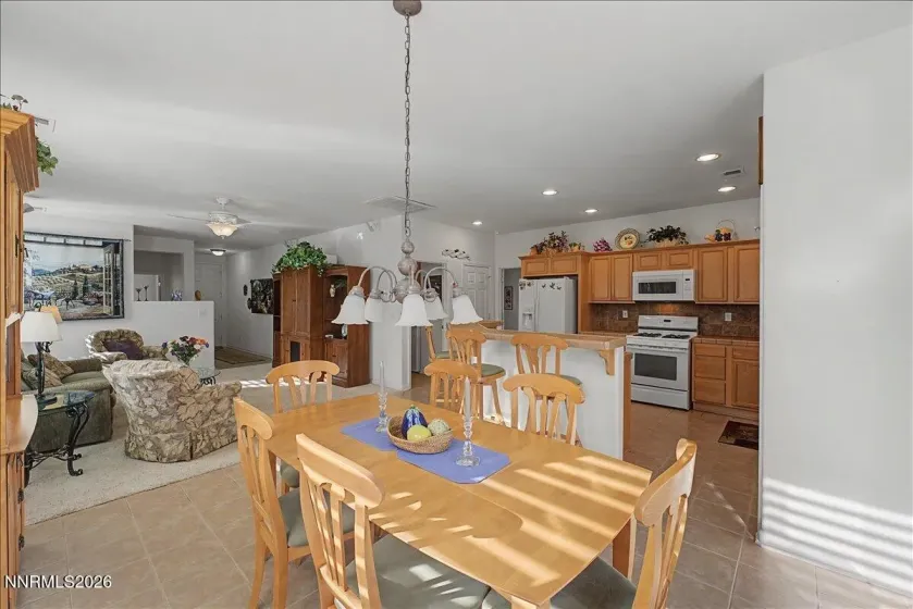 1760 Cosenza, Sparks, Nevada 89434, 2 Bedrooms Bedrooms, ,2 BathroomsBathrooms,Residential,Residential,Cosenza,260001023