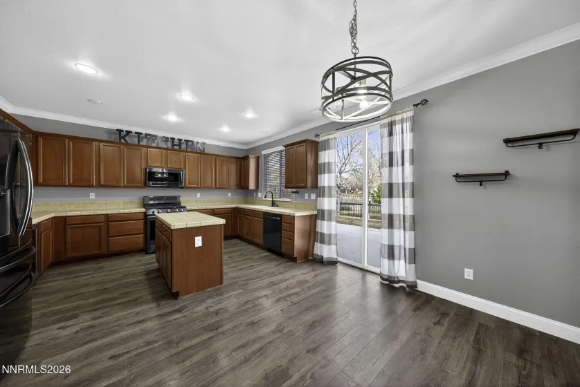 3706 Lepus, Sparks, Nevada 89436, 5 Bedrooms Bedrooms, ,3 BathroomsBathrooms,Residential,Residential,Lepus,260001032