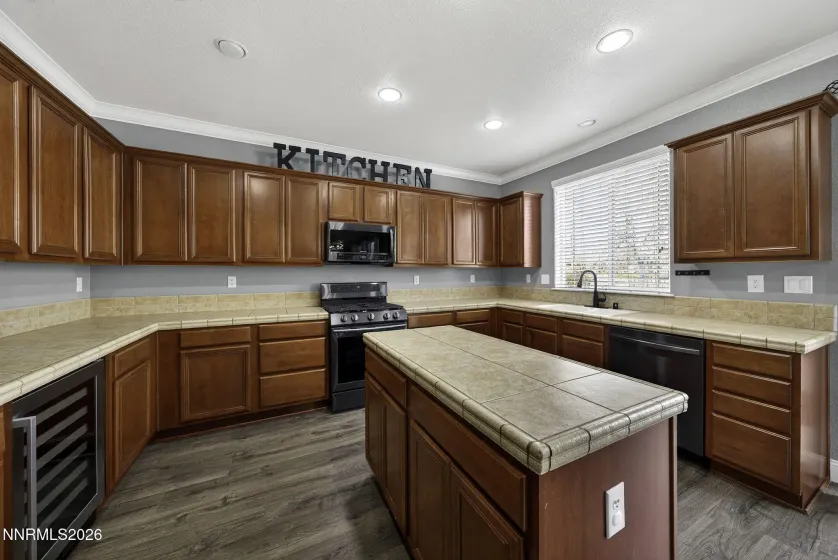 3706 Lepus, Sparks, Nevada 89436, 5 Bedrooms Bedrooms, ,3 BathroomsBathrooms,Residential,Residential,Lepus,260001032