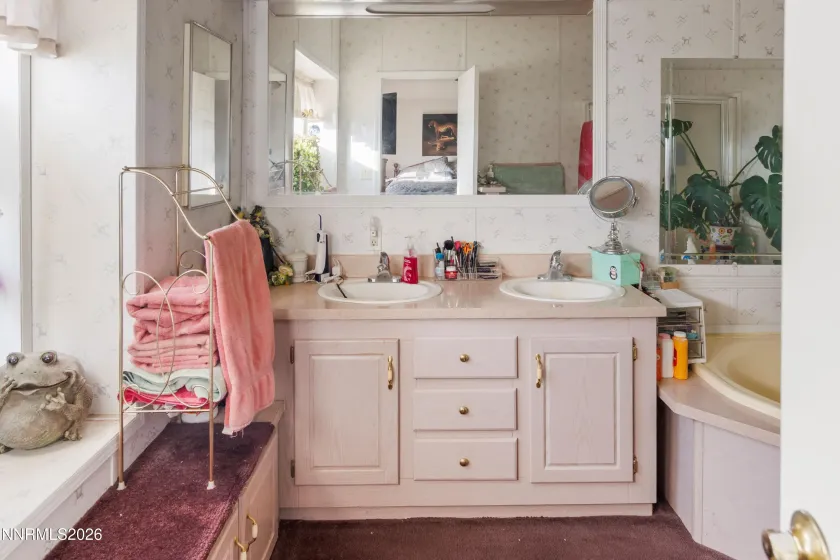 1200 Ebony, Silver Springs, Nevada 89429, 3 Bedrooms Bedrooms, ,2 BathroomsBathrooms,Residential,Residential,Ebony,260001042