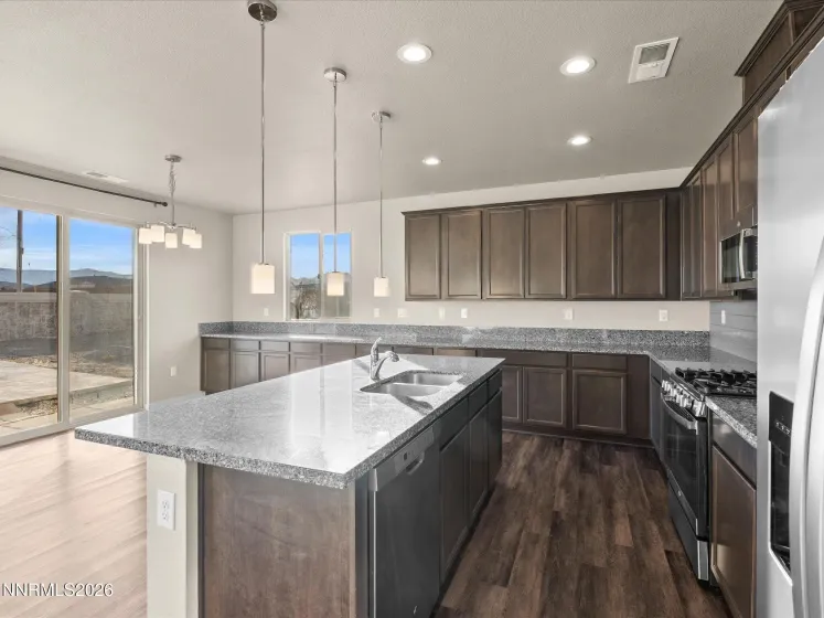 169 Pelican, Fernley, Nevada 89408, 3 Bedrooms Bedrooms, ,2 BathroomsBathrooms,Residential,Residential,Pelican,260001043