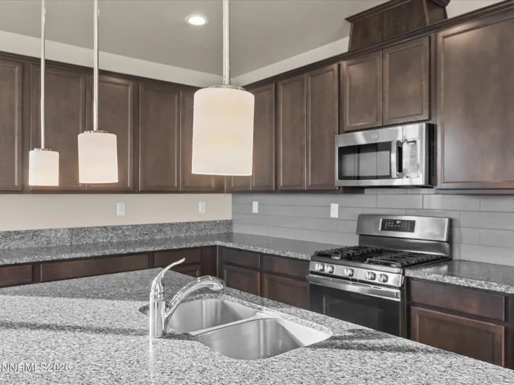 169 Pelican, Fernley, Nevada 89408, 3 Bedrooms Bedrooms, ,2 BathroomsBathrooms,Residential,Residential,Pelican,260001043